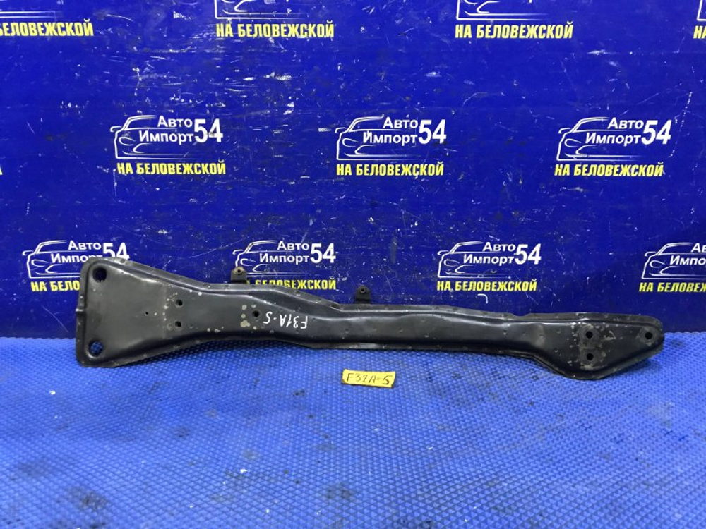 Балка передняя продольная MITSUBISHI DIAMANTE 2000