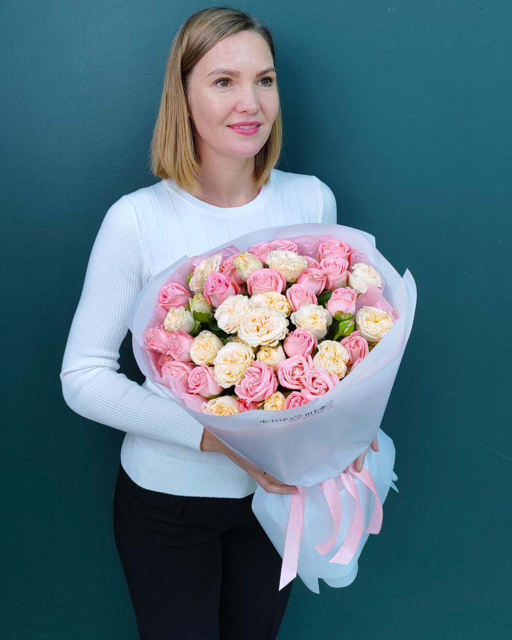 Пионовидная кустовая роза микс,11 веток(00284)