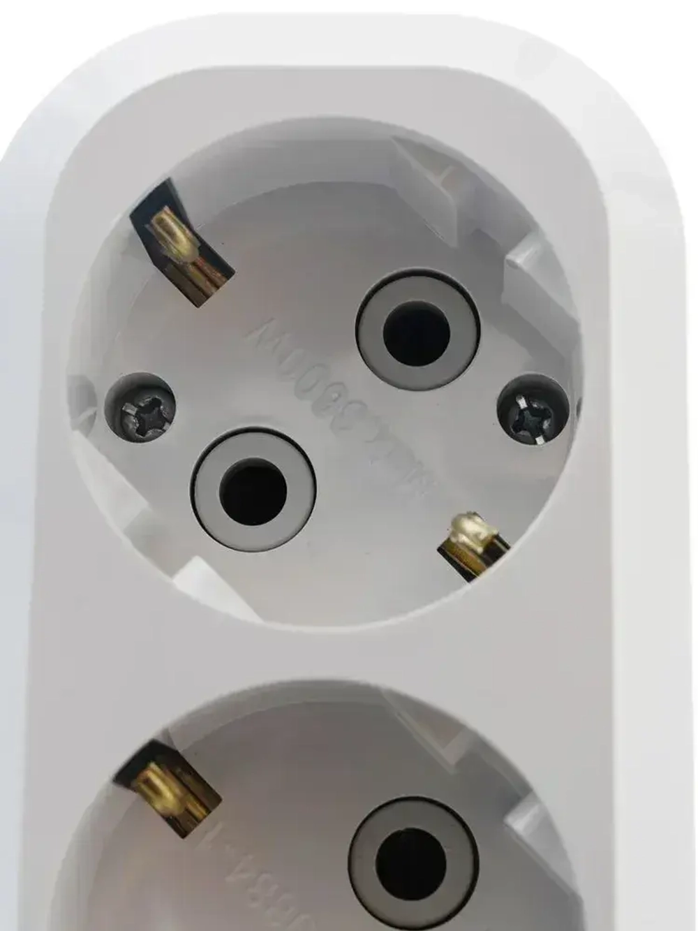 Колодка розеточная Makel 6 гнезд с заземлением 16А 3600Вт белая MGP 181