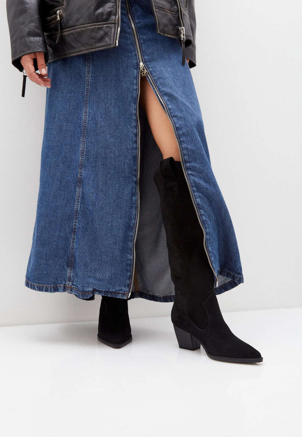 Казаки // West // Black // Suede