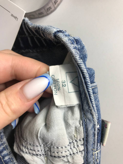 Джинсы Gloria Jeans с бабочками, на 8/9 лет