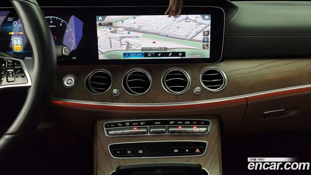 Mercedes-Benz E-Class W213 E250 Exclusive (03.2022)