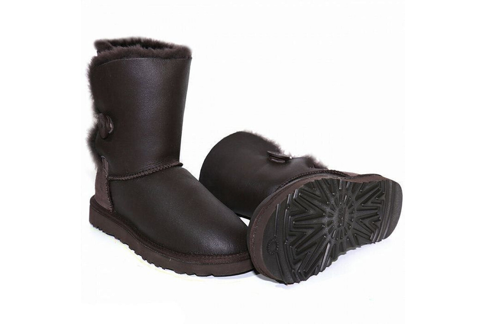 UGG Bailey Button Metallic Chocolate