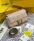 Сумка из кожи Fendi Baguette светло-розовый