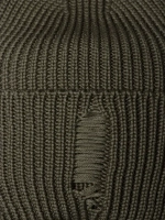 Шапка женская на осень рваная