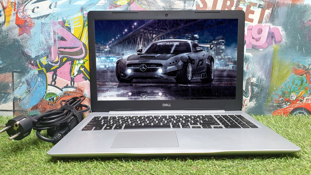 Ноутбук Dell i3-6/4Gb/FHD