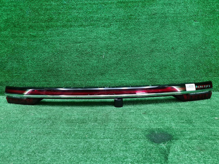 Фонарь крышки багажника Geely Monjaro (2021-н.в.)