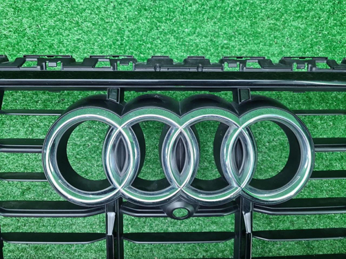 Решетка радиатора Audi Q7 2 (2019-2024)