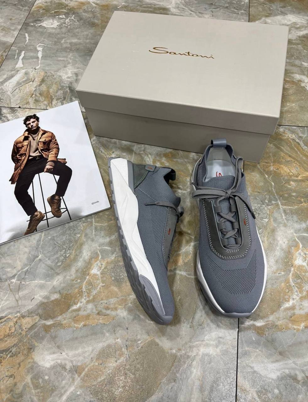 Кроссовки Santoni
