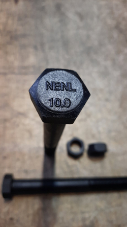 Болт 175-71-11491