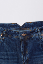 ДЖИНСЫ СВОБОДНОГО СИЛУЭТА