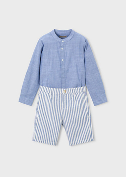 рубашка с шортами