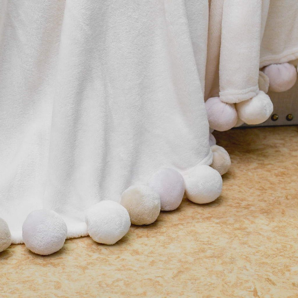 Плед 220x240 Sofi De MarkO Multi-ball молочный Китай бубоны