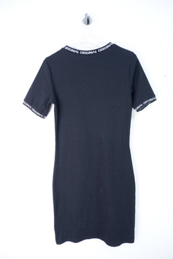 Платье H&M практичное, маркировка М, визуально 46 размер