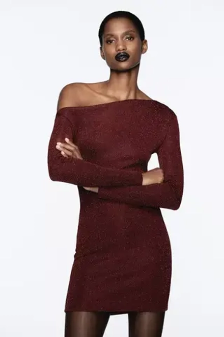 ZARA ПЛАТЬЕ АСИММЕТРИЧНОГО КРОЯ ИЗ БЛЕСТЯЩЕЙ ТКАНИ, ЦВЕТ БУРГУНДСКОГО ВИНА