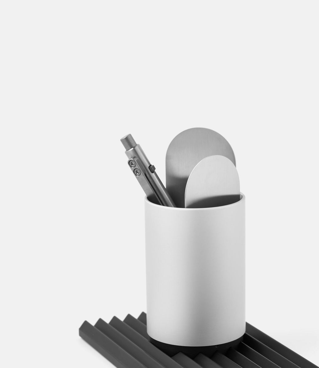 Antou W Stationery Holder Black — настольный органайзер