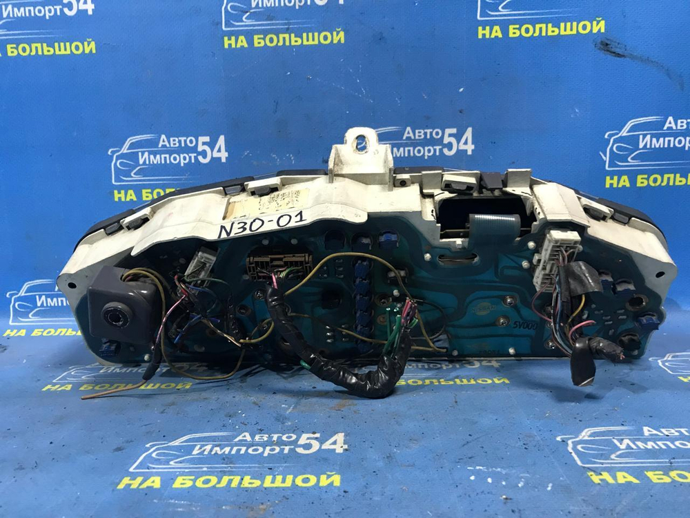 Щиток приборов NISSAN R'NESSA 1997-2001