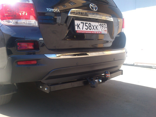 Фаркоп для Toyota Highlander 2010-2014 (без электрики) (паспорт и сертификат) AvtoS.TY38