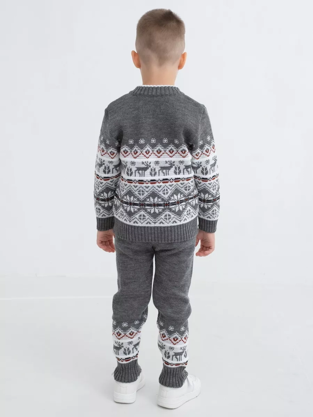 Джемпер вязаный