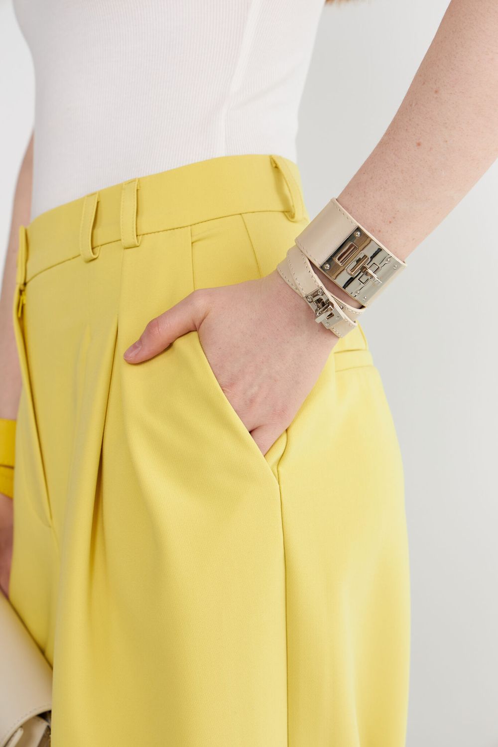 MISTRESS БРАСЛЕТ 14 MILK