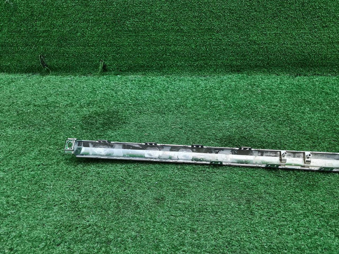 Молдинг заднего бампера Hongqi HS5 (2019-н.в.)