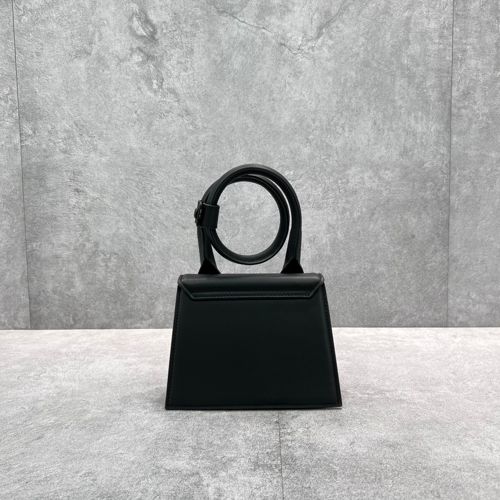 Jacquemus Le Chiquito Noeud 18 cm