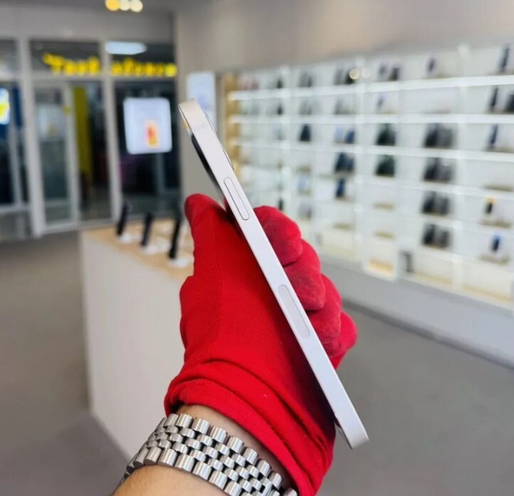 iPhone 12, 128 ГБ б/у