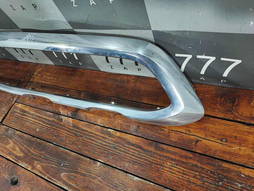 Молдинг переднего бампера Mercedes GLC (X253) 15-19 Б/У Оригинал A2538851625