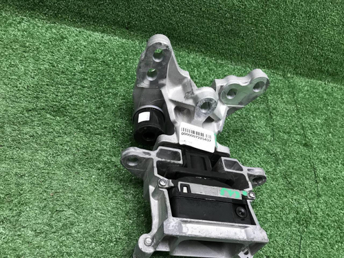 Подушка ДВС правая LR Discovery Sport (2019-н.в.)