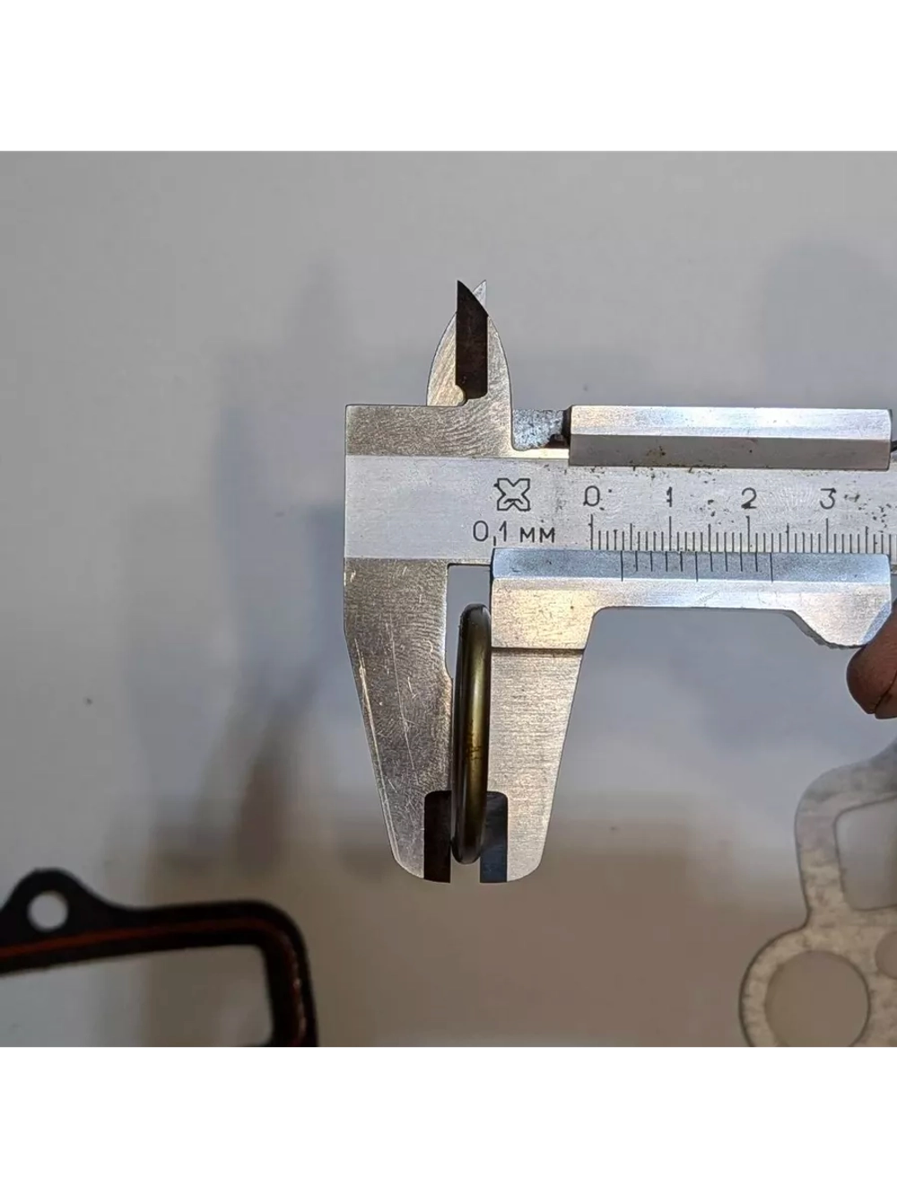 - Комплект прокладок для мотоцикла с двигателем 147FMH