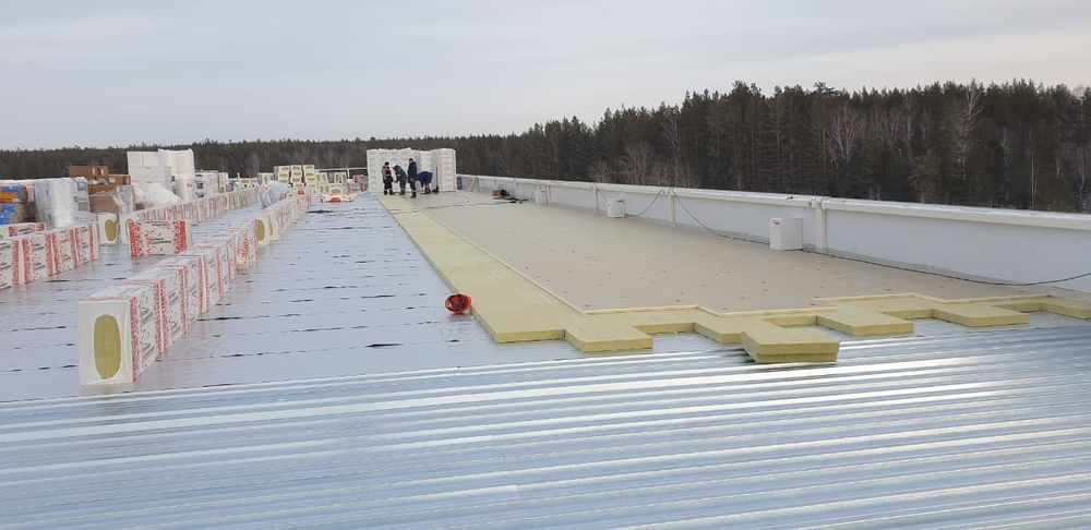 Поставка и монтаж кровли из ПВХ мембраны, монтаж профилированного настила Завод "ТЕПЛИТ"
