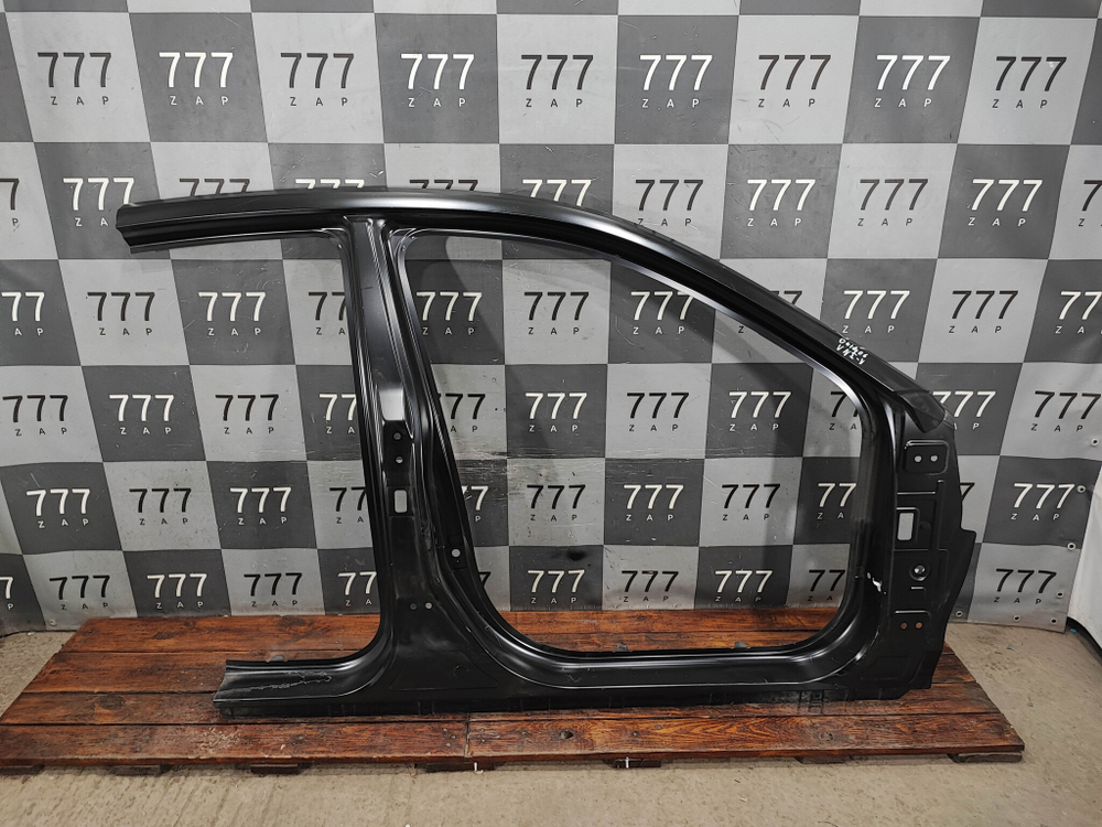 Боковина правая Changan UNI-V 22-нв Новая Оригинал C281F2702050800