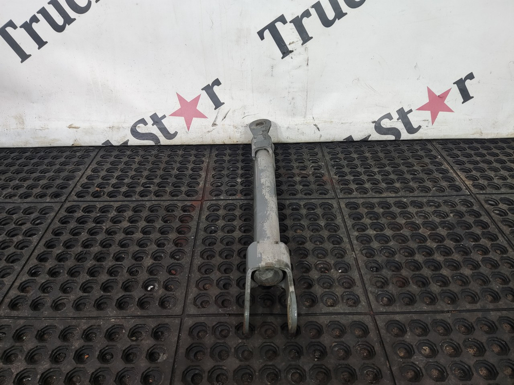 Стойка заднего стабилизатора правая 2023г