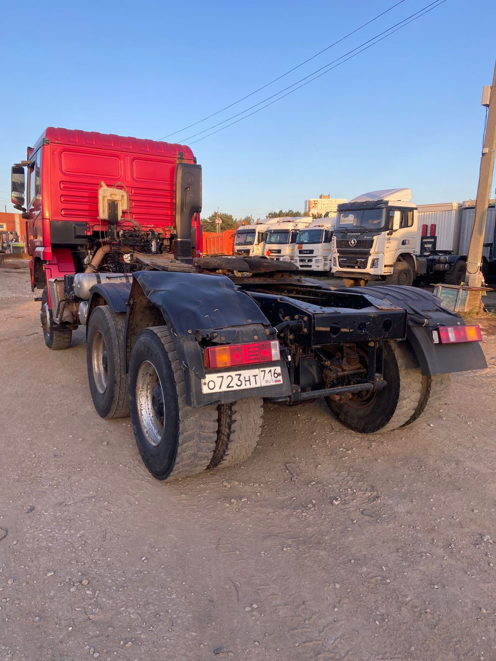 Shacman (Shaanxi) SX* 6x6 Седельный тягач SX42586W385C (Дизельный, 10,8 л, 441 л.с., МТ)