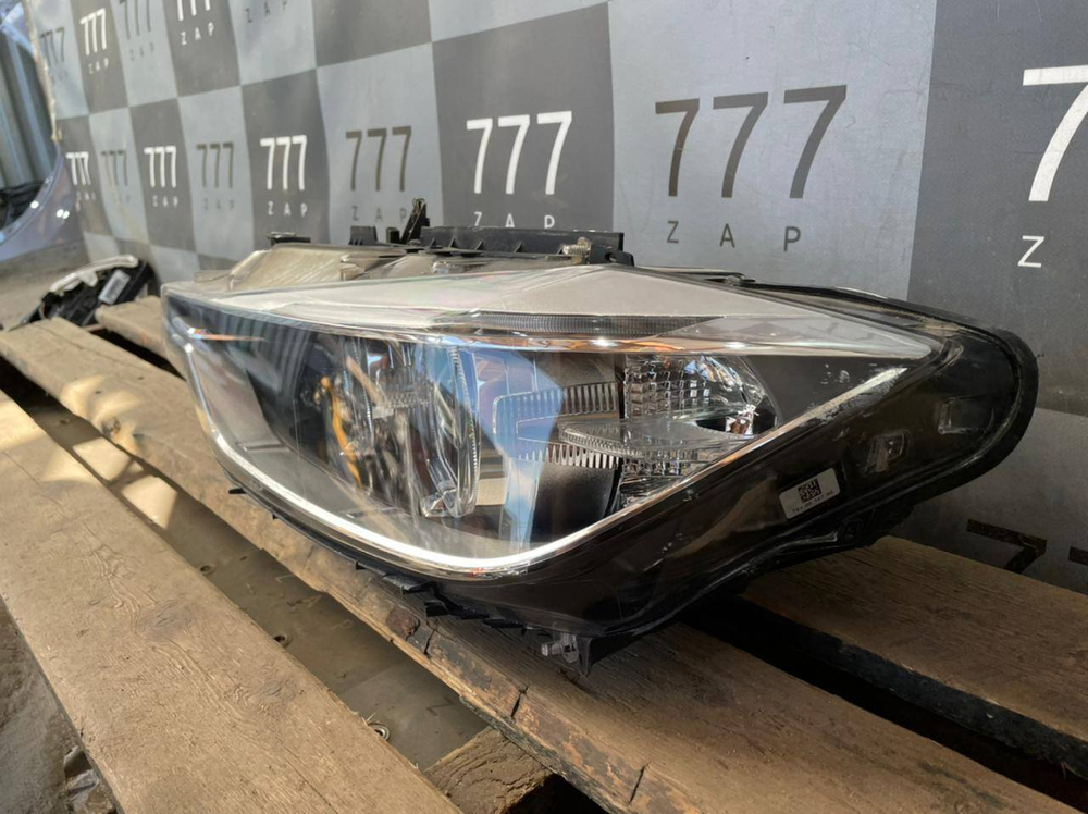 Фара левая ксенон BMW 3-Series (F30)  Б/У Оригинал 63117314531