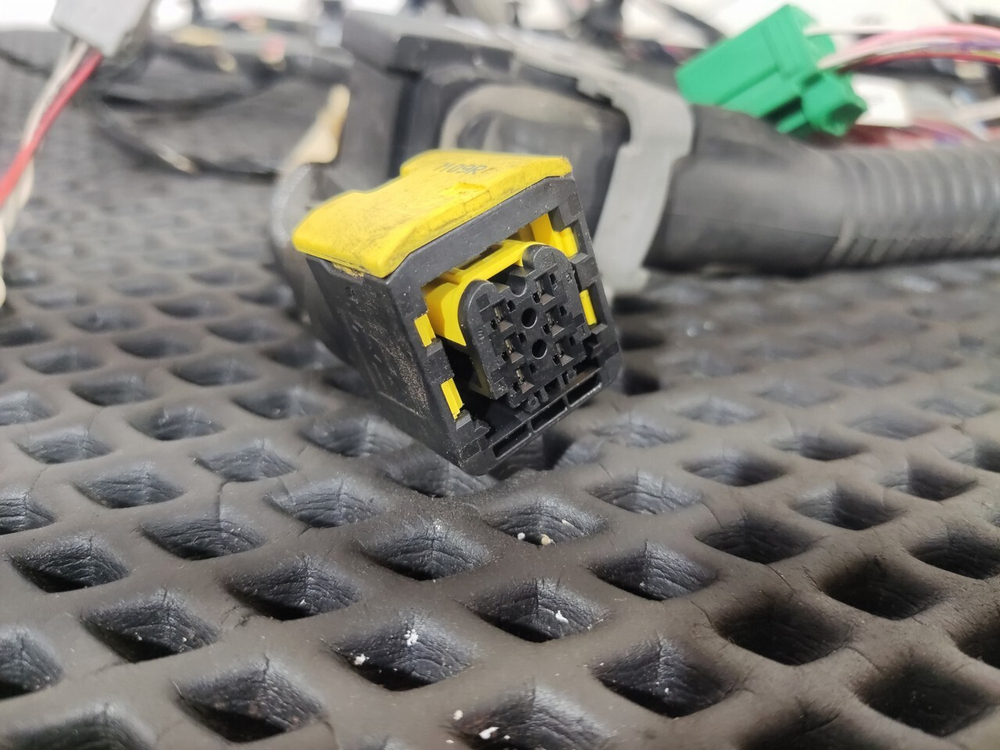 Проводка двери правой