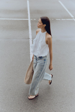 ZARA ТОП ИЗ СМЕСОВОЙ ТКАНИ РАМИ С ВОЛАНАМИ И ГОРЛОВИНОЙ ХАЛТЕР, БЕЛЫЙ