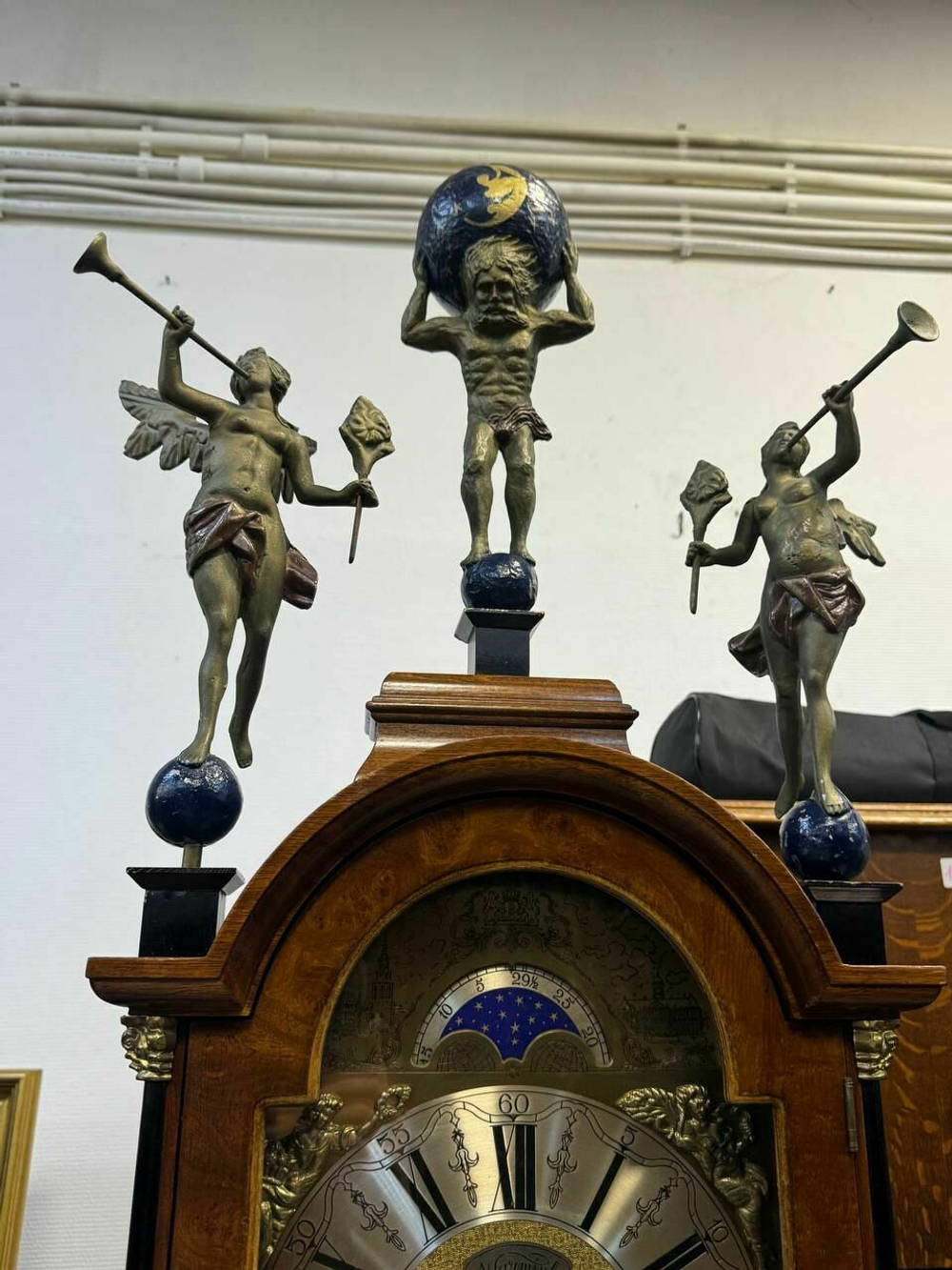 Напольные часы. Голландия
