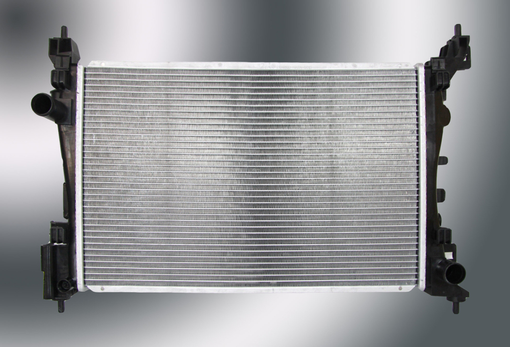 Радиатор охлаждения Opel Corsa D