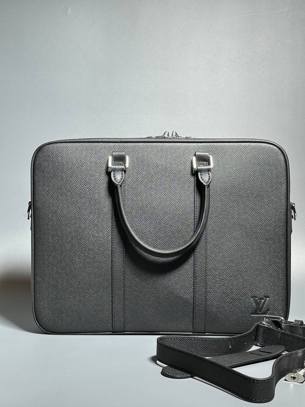 Портфель Louis Vuitton
