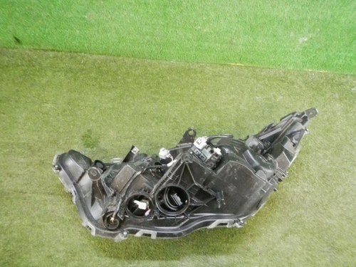 Битая Фара правая Toyota RAV4 5 XA50 (2018-н.в.) LED