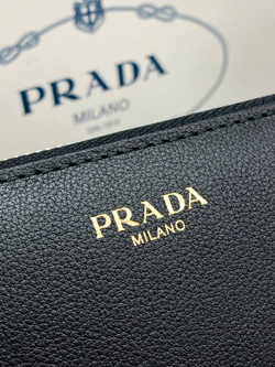 Кошелёк Prada