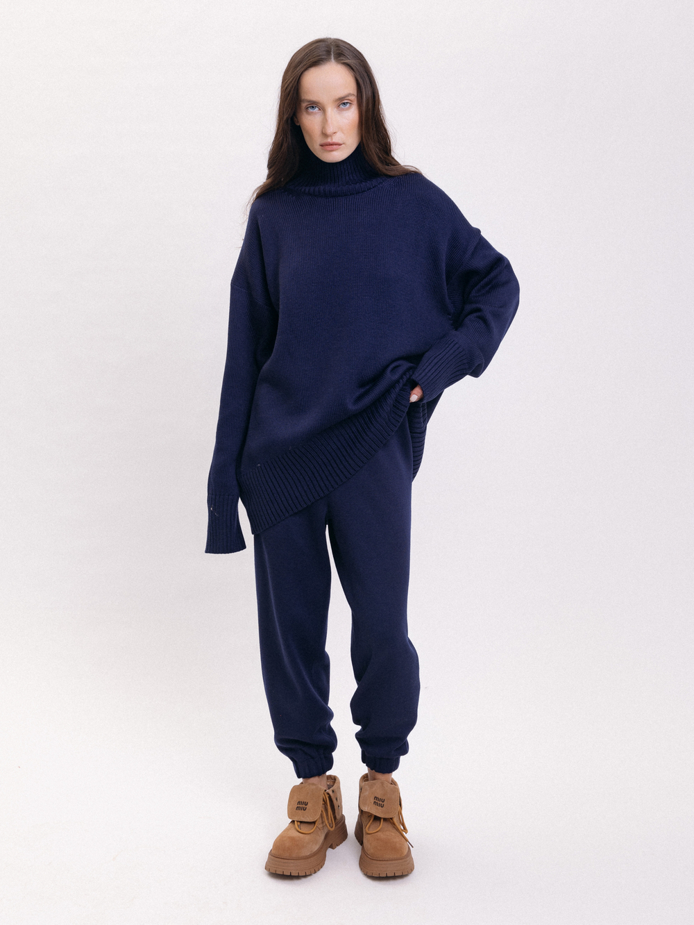 Свитер базовый