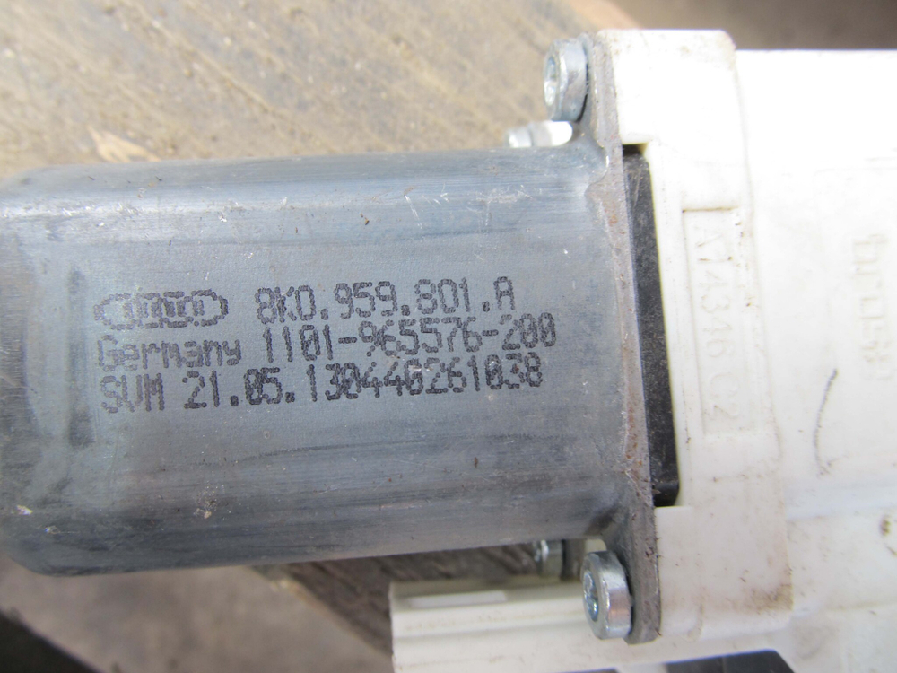 Моторчик стеклоподъемника Audi A5 (8T) 07-16 Б/У Оригинал 8k0959801a