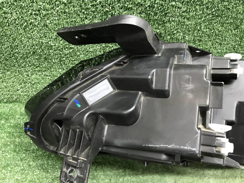Фара правая Geely Coolray (2019-2024) LED
