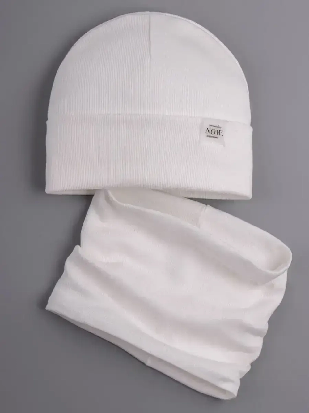 Шапка трикотажная и снуд для детей на осень