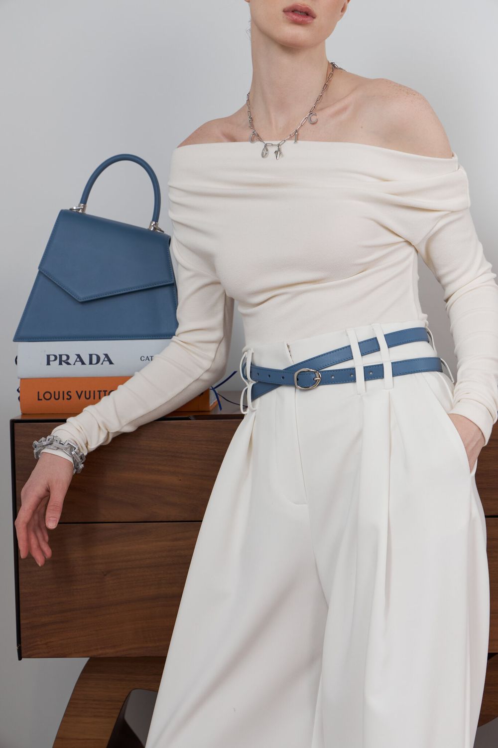 БАЗОВЫЙ ТОНКИЙ РЕМЕНЬ С МЯТОЙ ПРЯЖКОЙ BLUE