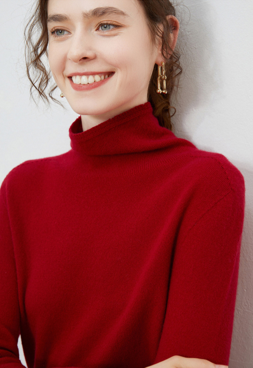 Бесшовный тонкий свитер (красный)