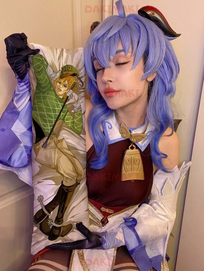 Мини дакимакура Дио Брандо из Невероятное приключение ДжоДжо арт. M0401, 60х20 см