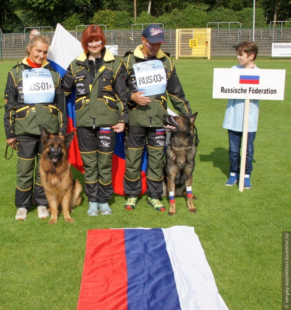 Костюм для дрессировщика Fordogtrainers «PROTECTIVE SUIT» из мембранной ткани.